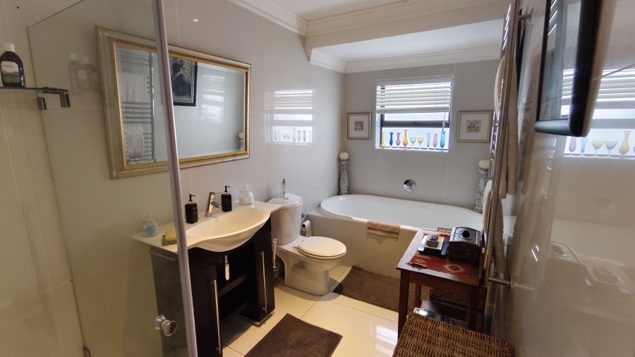3 Bedroom Property for Sale in Humewood Eastern Cape